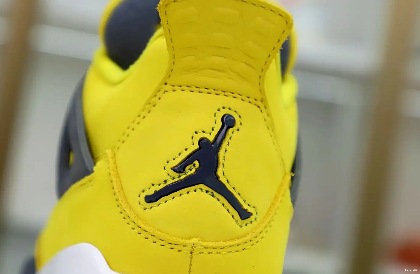 AIR JORDAN 'LIGHTNING' 2021 AIR JORDAN 4 RETRO 0606